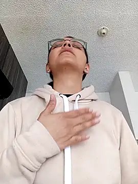 Snapshot of bri_ali chatting on 01.17.26 bri ali online show from 01.17.26