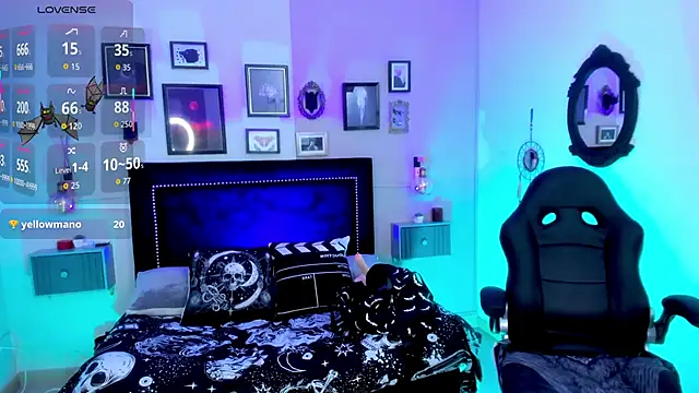 IsisRaichuu  online show from 09.22.25