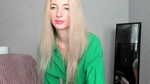 skinnyladyy online show from 02.04.25