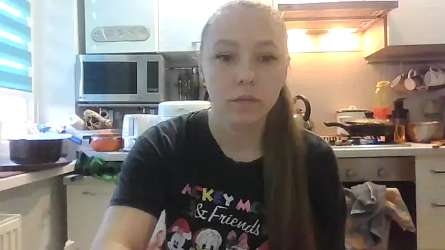 Snapshot of Misssweet_s chatting on 02.02.25 Misssweet s online show from 02.02.25