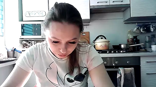 Snapshot of Misssweet_s chatting on 02.08.25 Misssweet s online show from 02.08.25