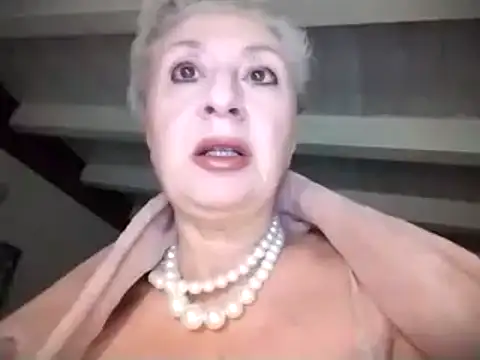 Snapshot of divinaerotica chatting on 02.03.25 divinaerotica online show from 02.03.25