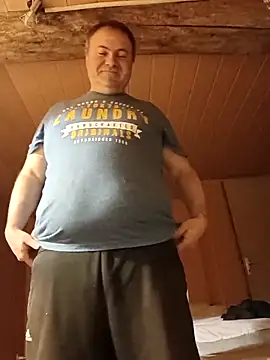 Snapshot of Pourleplasirs chatting on 03.08.25 Pourleplasirs online show from 03.08.25