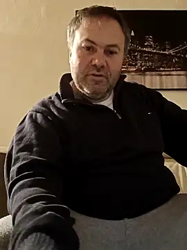 Snapshot of Pourleplasirs chatting on 03.17.25 Pourleplasirs online show from 03.17.25