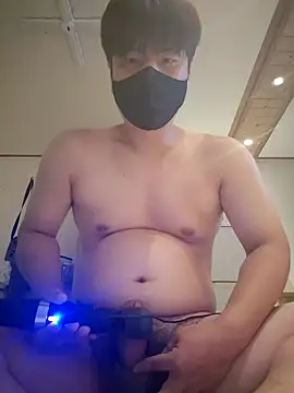 Tyyyggjju online show from 10.19.25