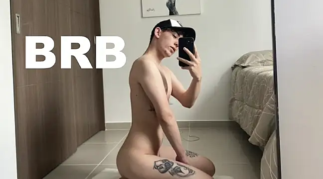 Snapshot of miketwink chatting on 03.21.25 miketwink online show from 03.21.25