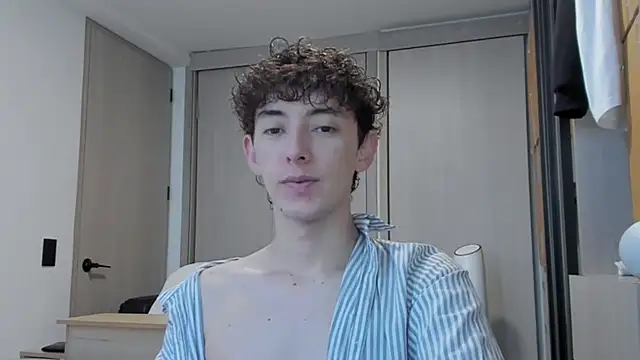 Snapshot of miketwink chatting on 09.11.25 miketwink online show from 09.11.25