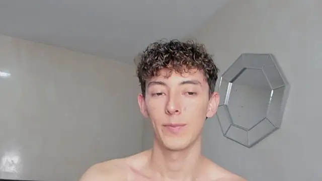 Snapshot of miketwink chatting on 11.13.25 miketwink online show from 11.13.25