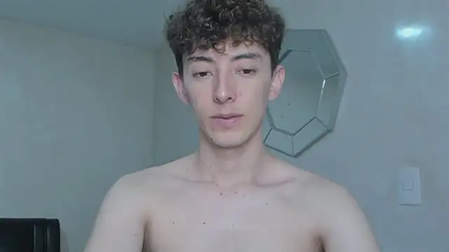 Snapshot of miketwink chatting on 11.18.25 miketwink online show from 11.18.25