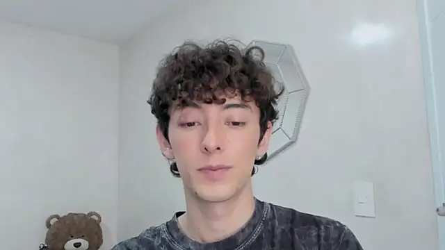 Snapshot of miketwink chatting on 02.06.26 miketwink online show from 02.06.26