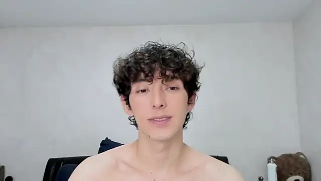 Snapshot of miketwink chatting on 02.25.26 miketwink online show from 02.25.26