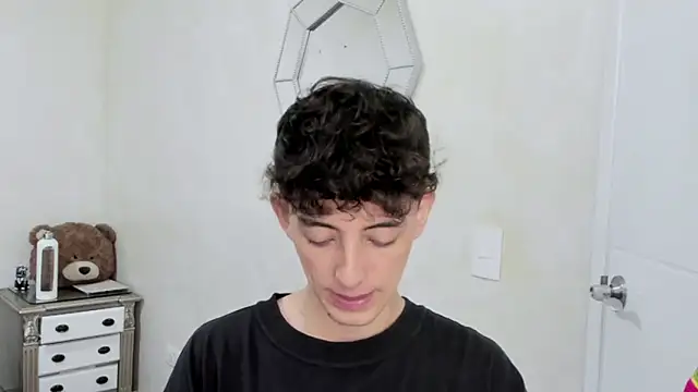 Snapshot of miketwink chatting on 03.04.26 miketwink online show from 03.04.26