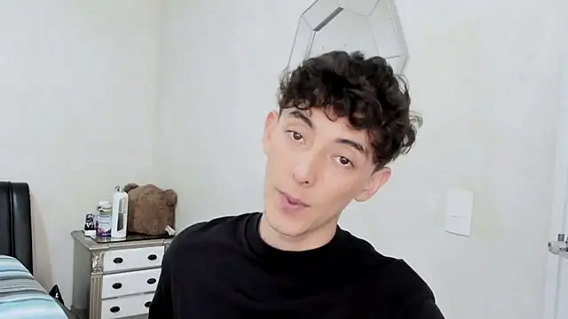 Snapshot of miketwink chatting on 03.07.26 miketwink online show from 03.07.26