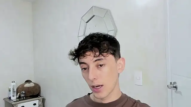 Snapshot of miketwink chatting on 03.08.26 miketwink online show from 03.08.26