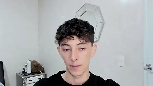 Snapshot of miketwink chatting on 03.13.26 miketwink online show from 03.13.26