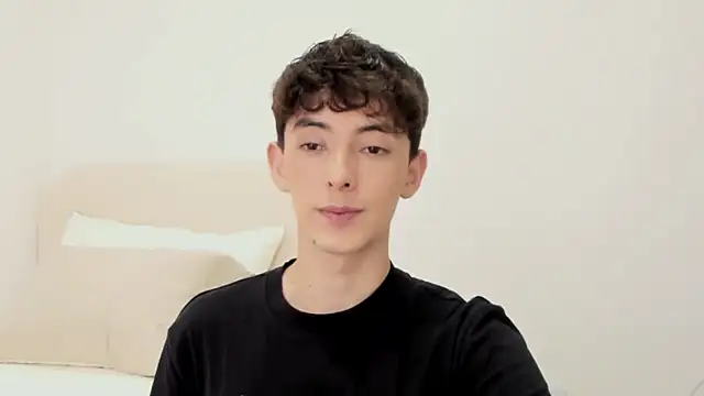 Snapshot of miketwink chatting on 03.27.26 miketwink online show from 03.27.26