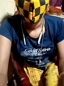Snapshot of Tamil_roja17 chatting on 02.26.25 Tamil roja17 online show from 02.26.25