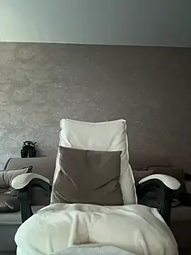 LillySquirtShot online show from 06.18.26