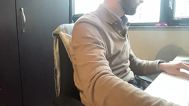 Snapshot of bullyboyy chatting on 02.20.25 bullyboyy online show from 02.20.25