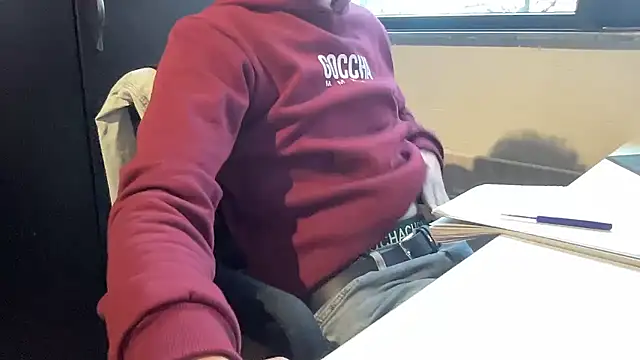 Snapshot of bullyboyy chatting on 01.12.26 bullyboyy online show from 01.12.26