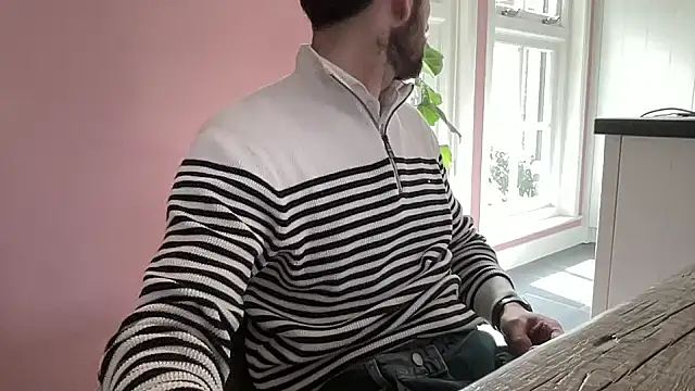 Snapshot of bullyboyy chatting on 04.03.26 bullyboyy online show from 04.03.26