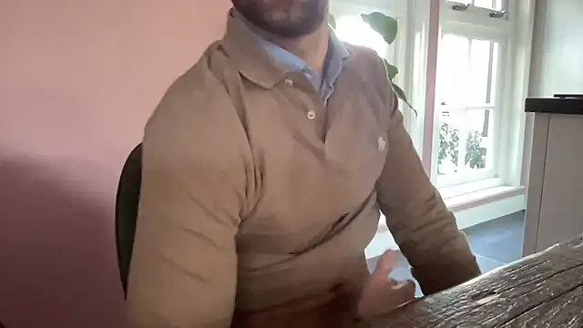 Snapshot of bullyboyy chatting on 04.06.26 bullyboyy online show from 04.06.26