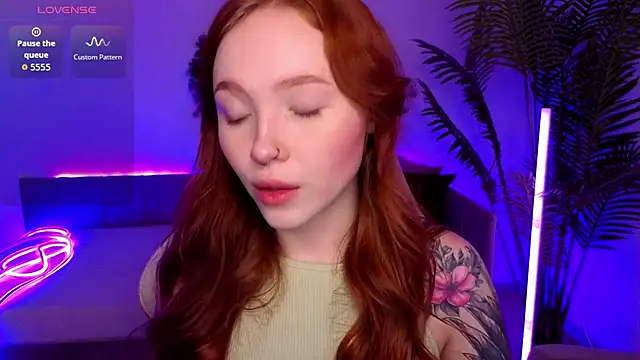 Maya Light online show from 01.06.26