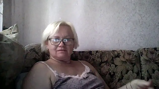 Snapshot of Mayya4321 chatting on 06.11.26 Mayya4321 online show from 06.11.26