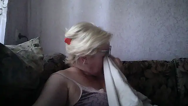 Snapshot of Mayya4321 chatting on 06.14.26 Mayya4321 online show from 06.14.26