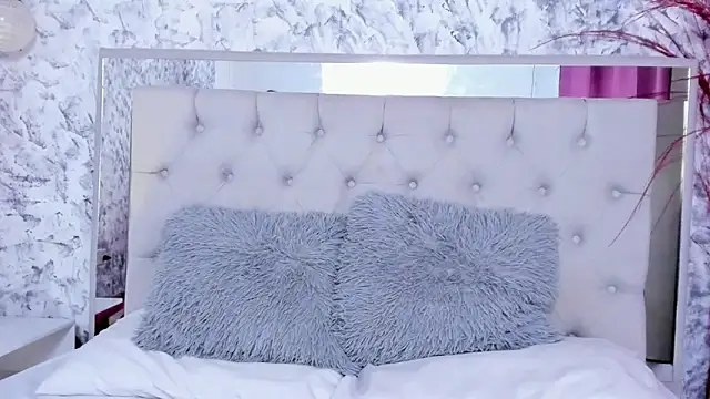 Ariana greenblat online show from 10.25.25