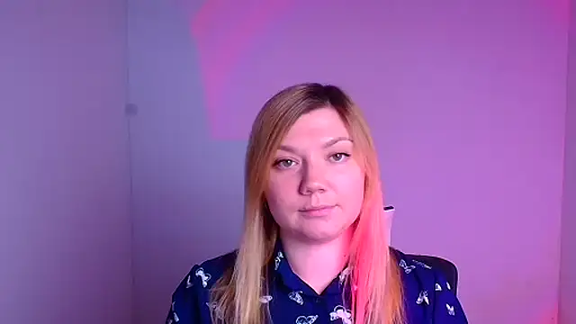 Snapshot of Lola_moree chatting on 02.07.25 Lola moree online show from 02.07.25