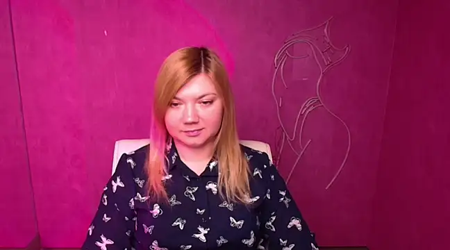 Snapshot of Lola_moree chatting on 03.13.25 Lola moree online show from 03.13.25