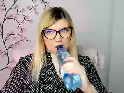 Lola moree online show from 12.17.25