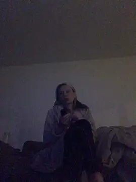 Snapshot of blondey206 chatting on 03.11.25 blondey206 online show from 03.11.25