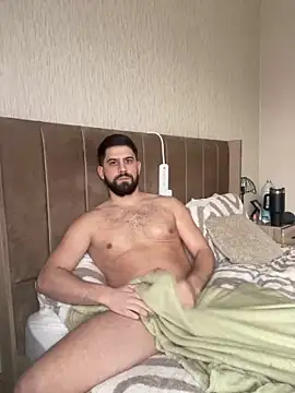 Snapshot of lucas_kazimm chatting on 02.13.25 lucas kazimm online show from 02.13.25