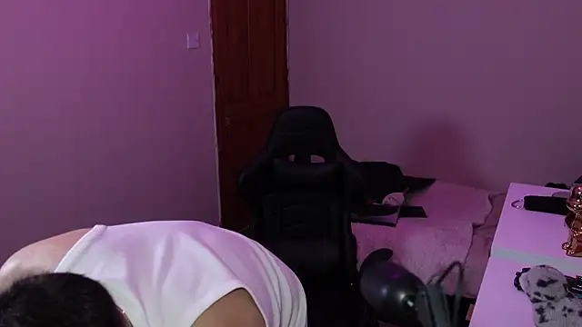 Snapshot of lucas_kazimm chatting on 02.17.25 lucas kazimm online show from 02.17.25