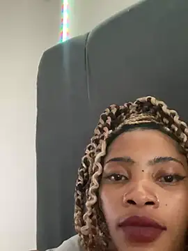 Snapshot of ZinaFreak chatting on 02.23.25 ZinaFreak online show from 02.23.25