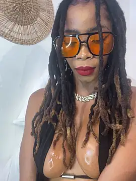 Snapshot of ZinaFreak chatting on 03.20.25 ZinaFreak online show from 03.20.25