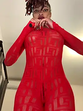 Snapshot of ZinaFreak chatting on 10.18.25 ZinaFreak online show from 10.18.25