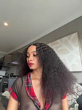 Snapshot of ZinaFreak chatting on 10.30.25 ZinaFreak online show from 10.30.25