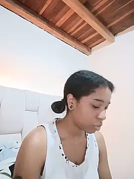 Snapshot of Zaira_Rose_ chatting on 06.21.26 Zaira Rose online show from 06.21.26