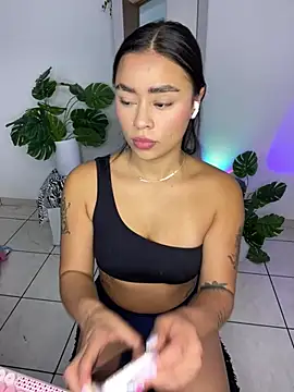 meli ortiz  online show from 04.29.26