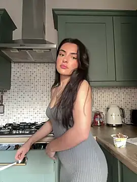 Snapshot of cute_carly_ chatting on 02.28.25 cute carly online show from 02.28.25