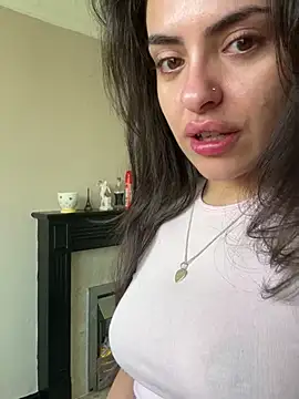 Snapshot of cute_carly_ chatting on 03.15.25 cute carly online show from 03.15.25