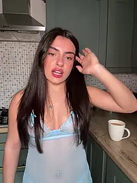 Snapshot of cute_carly_ chatting on 03.16.25 cute carly online show from 03.16.25