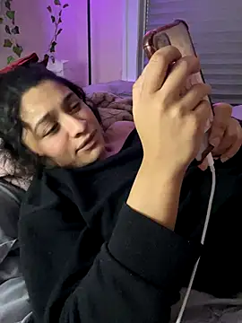 Snapshot of Cristinasunny chatting on 12.14.25 Cristinasunny online show from 12.14.25