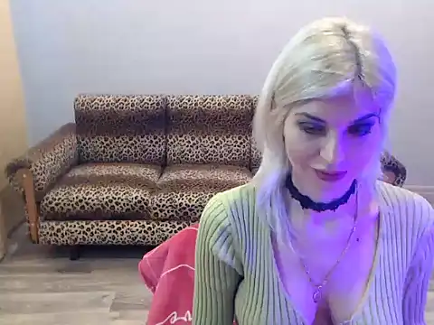 SexyBeatriice online show from 12.21.25