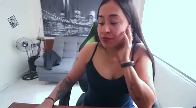 kamila lovee online show from 02.12.25