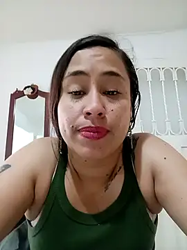 kamila lovee online show from 11.13.25