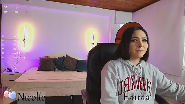  Emma11 online show from 02.17.25